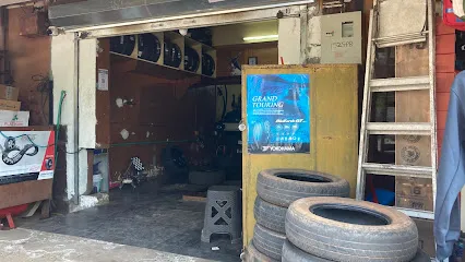 Apex 2001, Tyre Shop