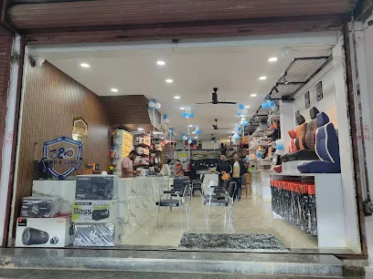 CAR & CARS ACCESSORIES WORLD