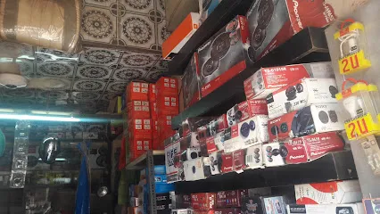 G M car accessories