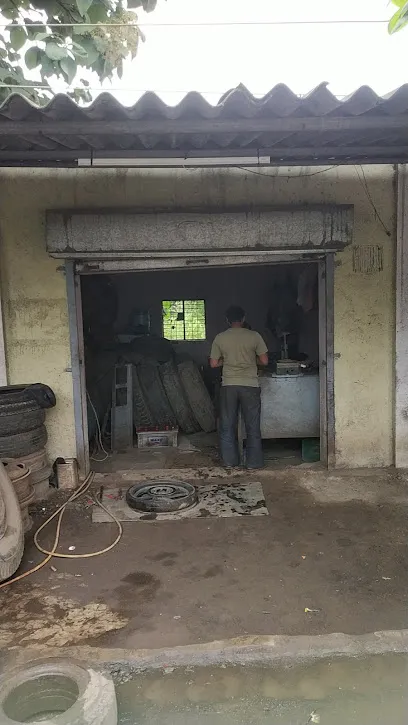 K.G.N tyre service (पंक्चर वाला)