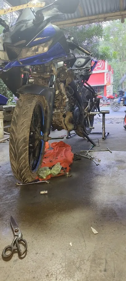 M M Auto