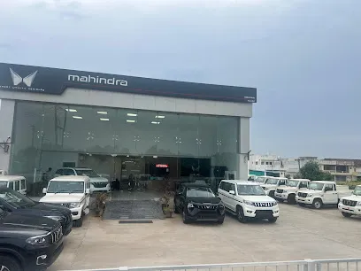 Mahindra AmberAuto Lunawada - SUV & Commercial Vehicle Showroom