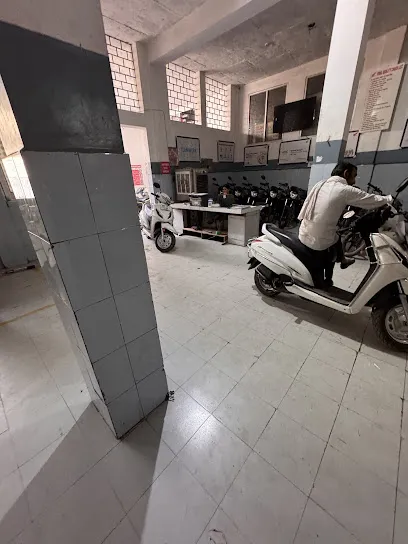 Modern auto store