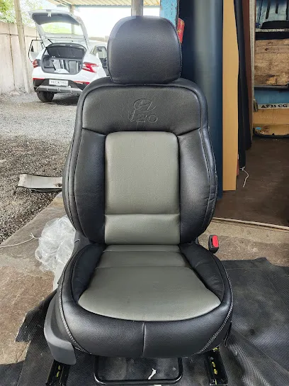 Mubarak car works