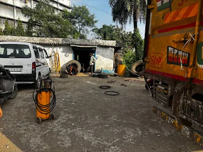Mustak puncture shop