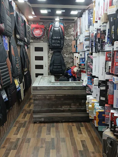 Royal concept (car accessories shop)