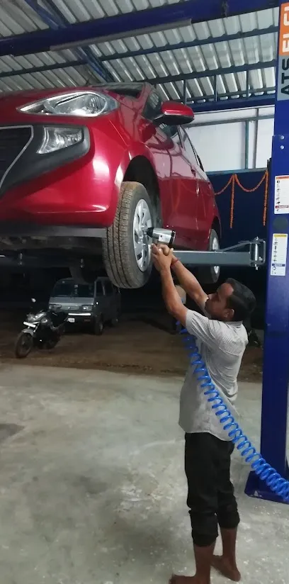 SARALA MOTORS 4W Workshop