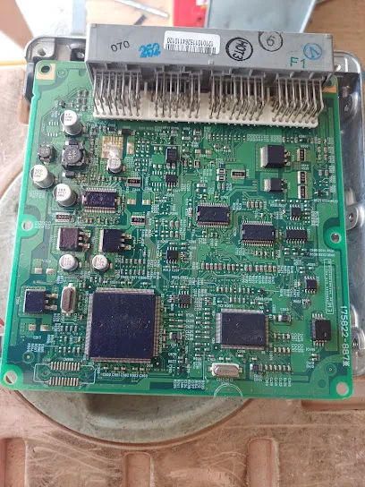 GOLDEN BATTERY &AUTO ELECTRICAL AC REPERING WORK