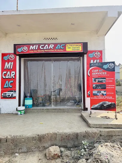 M1 CAR AC