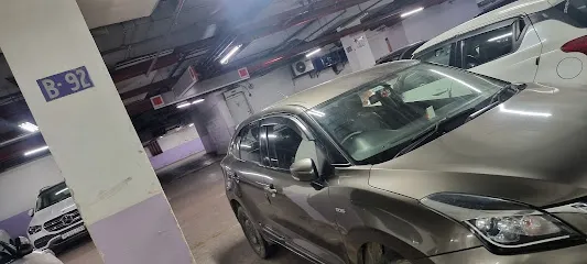 Om car service center