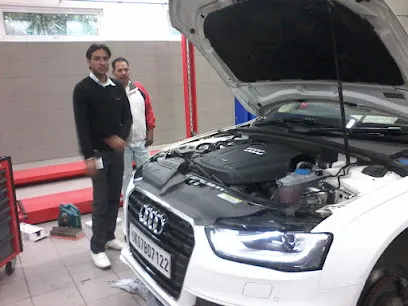Satguru Motors No-1 | Luxury Cars service center