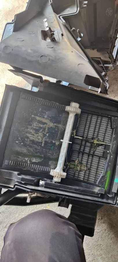 Tousif car AC works