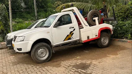 Abhay Crane and car towing service