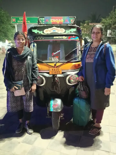 Basavaraju Auto Rickshaws Hampi Tour