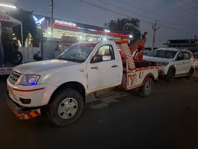 Gujarati Break Down Crane Service, Modasa