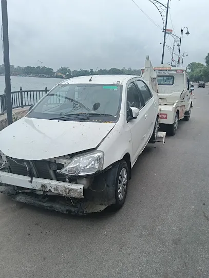 Gunjan Crane service /car breake down /towing van recovery crane