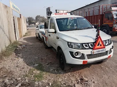 Khodal Crane (towing van)