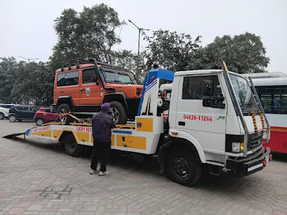 Lucky Recovery Van