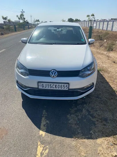 Lucky Self Drive Car