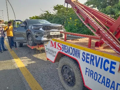 M S breakdown service and crane