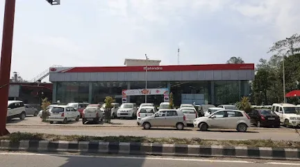 Mahindra Kumar Autowheels Pvt Ltd - SUV & Commercial Vehicle Showroom
