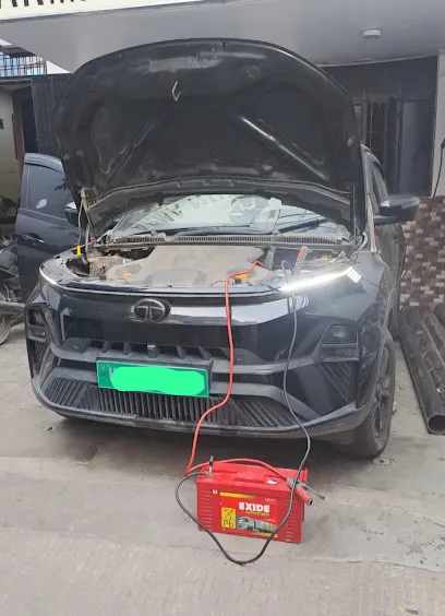 Roadway Assistance - Battery Jumpstart , Car Mechanic & Towing