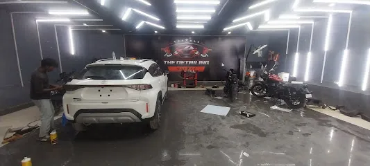 THE DETAILING GALAXY
