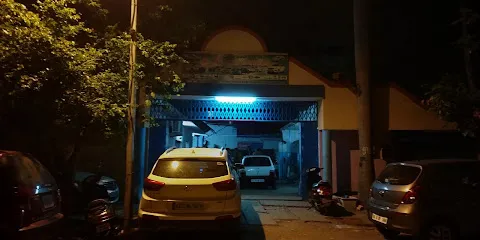 A M CAR GARAGE & AM RADIUMS STICKERING