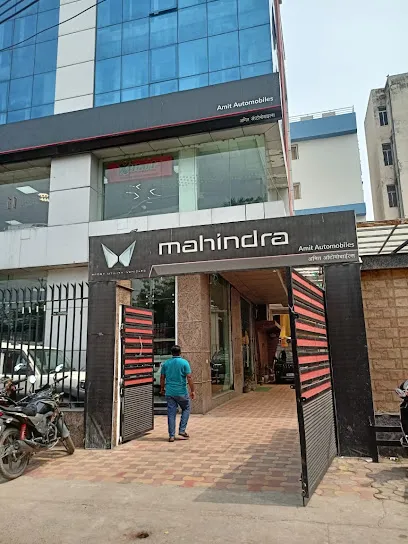 Mahindra Amit Automobiles - SUV & Commercial Vehicle Showroom