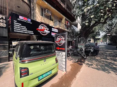 Glossy Street car Detailing studio
