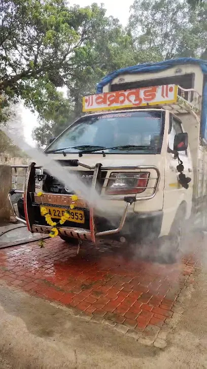Quick clean car and bike washing center