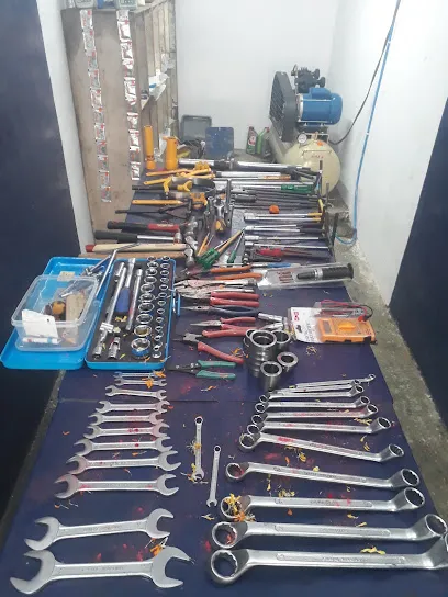 Shri hari auto care