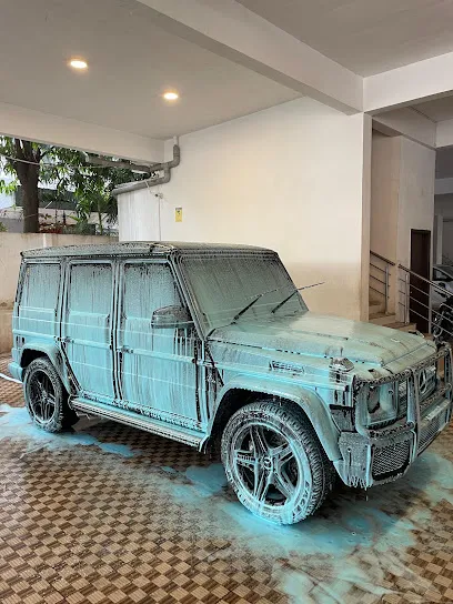 Wheel Detailer | Premium Mobile Car Detailing in Mysore & Bangalore