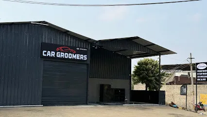 CAR GROOMERS