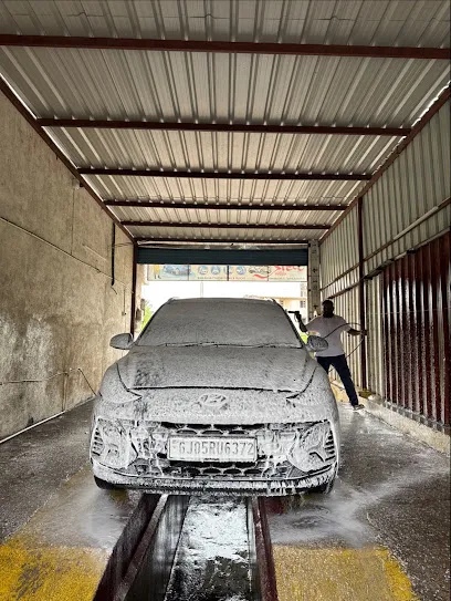 ઓમકાર car woshing