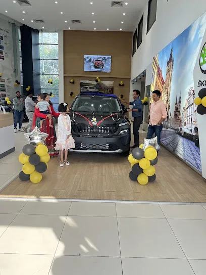 Commercial Škoda Showroom and Service