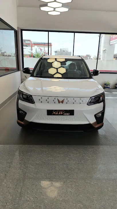 Mahindra Bikaner Motors - SUV & Commercial Vehicle Showroom
