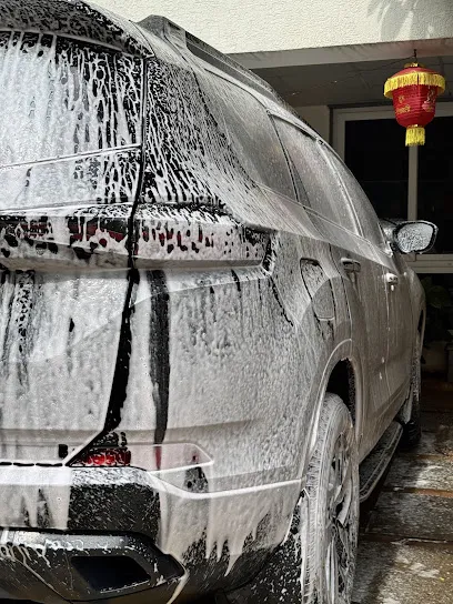 MAXCLEAN doorstep car & bike foam wash services