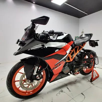 Octa 4 Car Detailing Studio Best Car PPF & Detailing Services in Hubli | Top Ceramic Coating | Graphene Coating