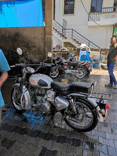 Painuthara Car Washing Station