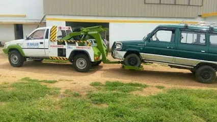 Sri Mahalaxmi Car Wash & Car Towing Service