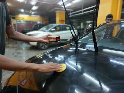 The Carro Lounge Auto Detailer