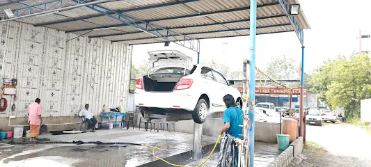 Vaishnavi car washing