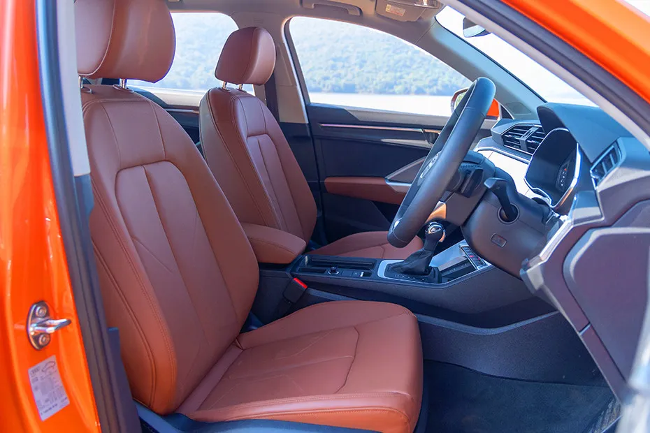 Audi Q3 Door view of Driver seat