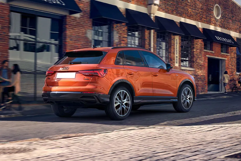 Audi Q3 Rear Right Side