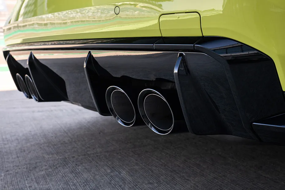 BMW M4 Exhaust Pipe