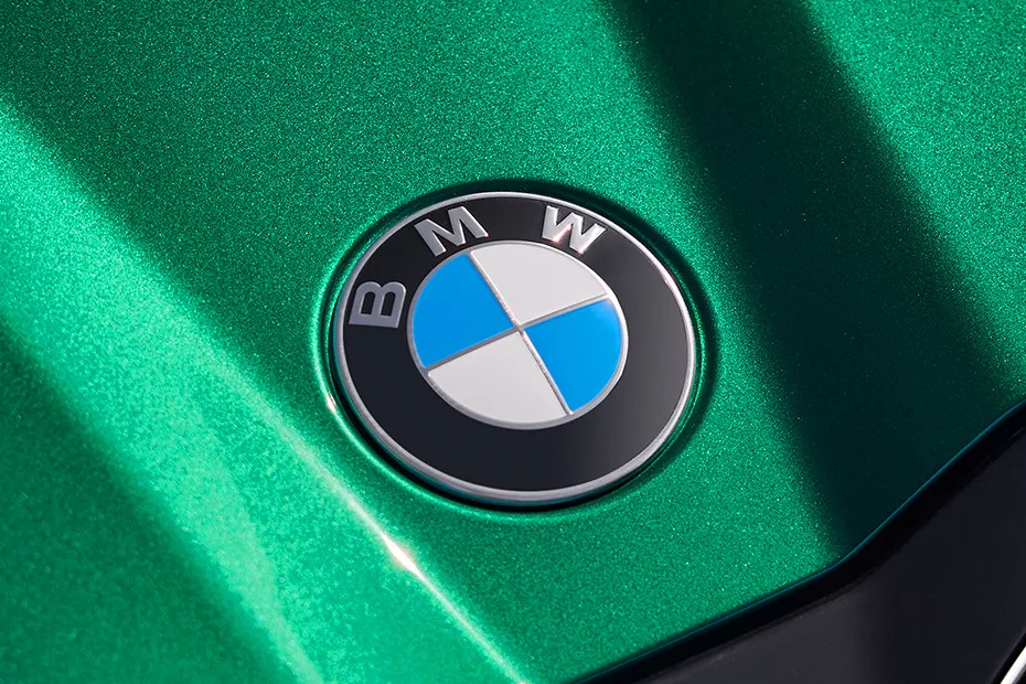 BMW M5 2025 Front Grill - Logo