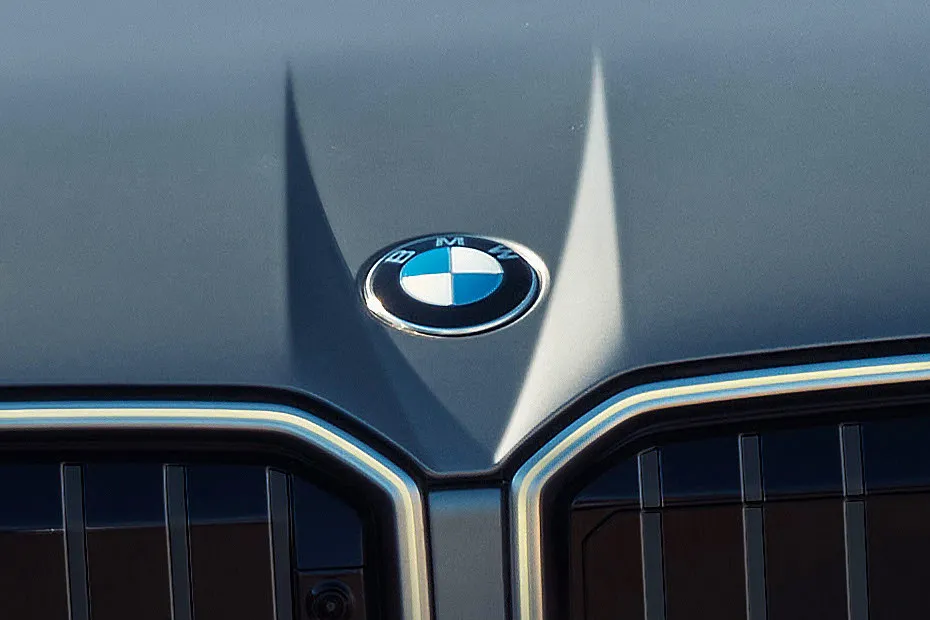 BMW X3 Front Grill - Logo