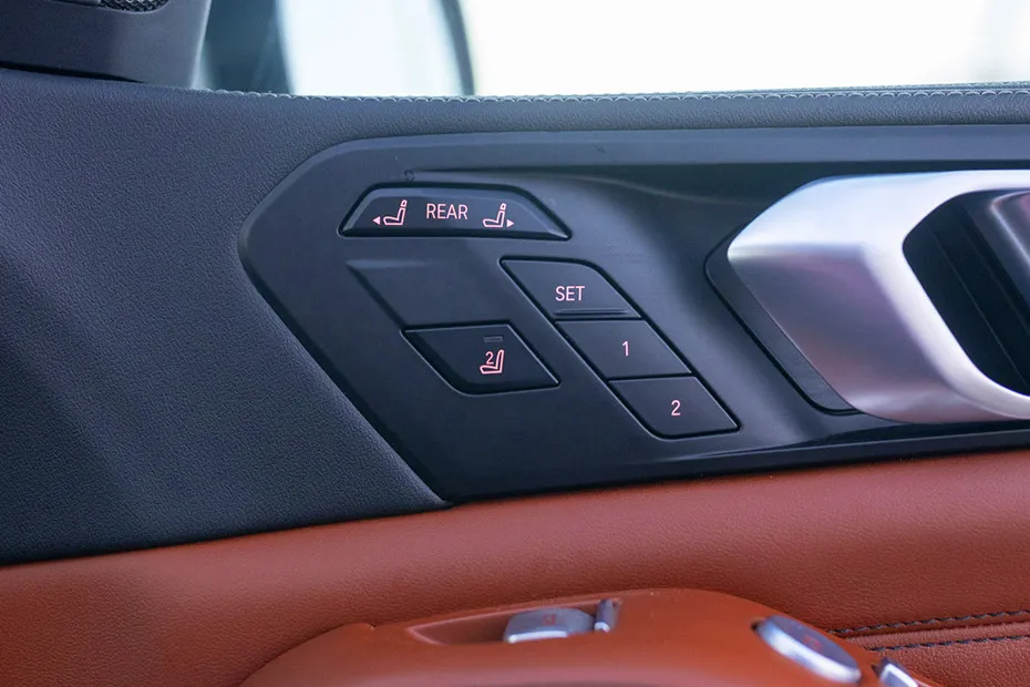 BMW X7 Interior Image