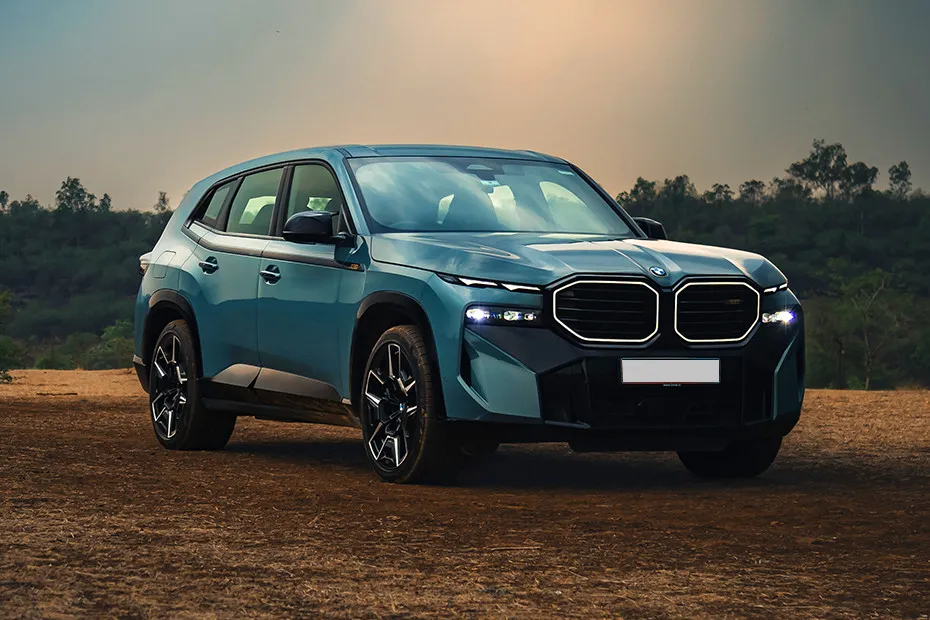 BMW XM Exterior Image